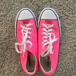 HOT PINK CONVERSE